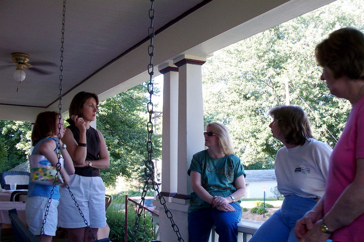 Mary, Kathy, Tish, Leslie, & Mom